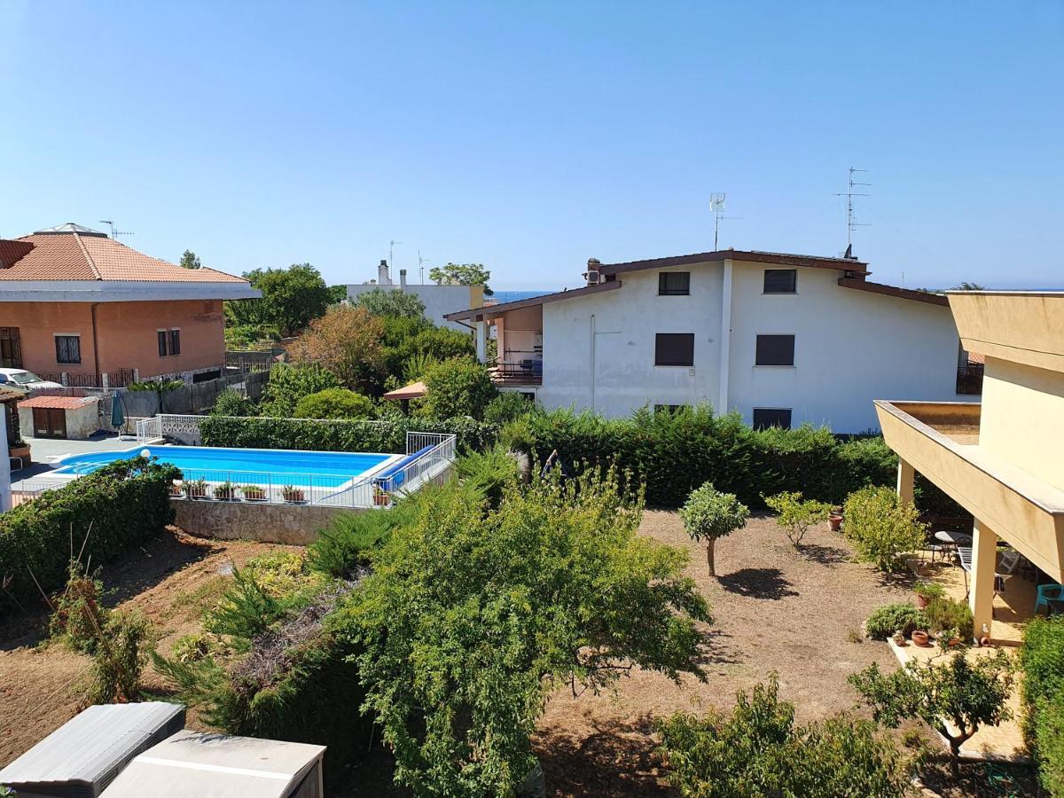 Acquamarina Hotel Чивитавекия Екстериор снимка